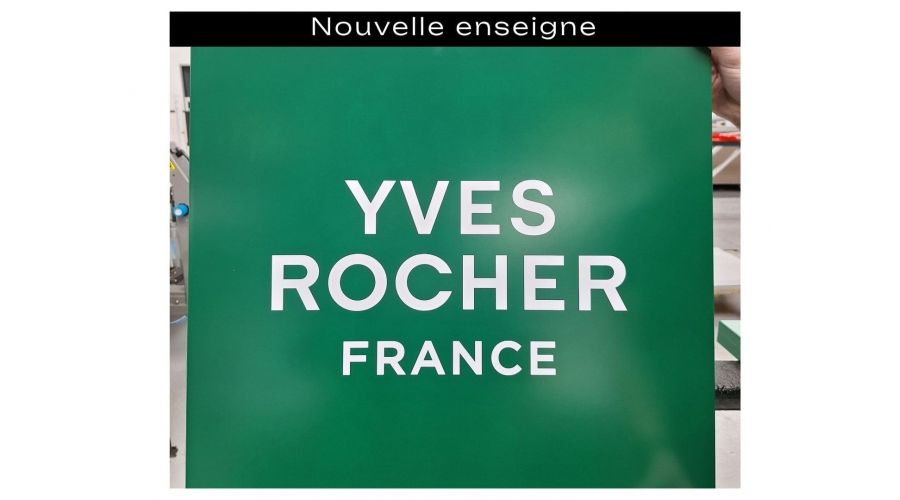 Rebranding d'Enseignes Drapeaux Yves Rocher