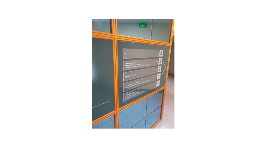 Signalétique patrimoniale sur-mesure -  Espace Oberthur