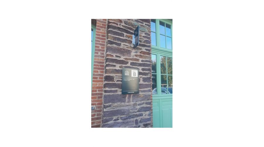 Signalétique patrimoniale sur-mesure -  Espace Oberthur