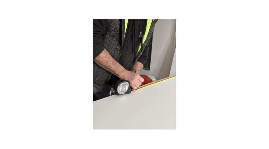 IBIS Styles Cognac – Rénovation intérieure - pose sur mesure habillages salle de bain et signalétiques
