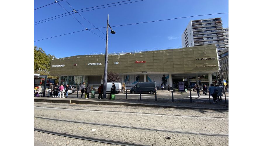 Centre 2