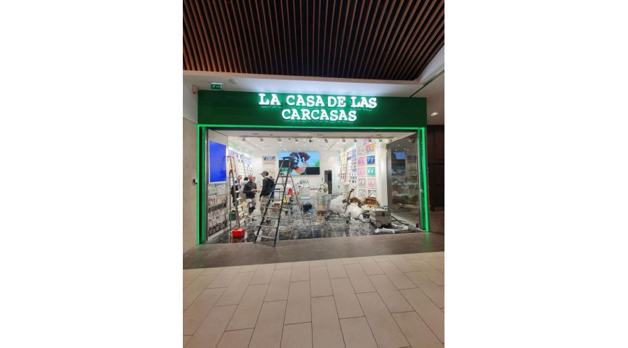 LA CASA DE LAS CARCASAS