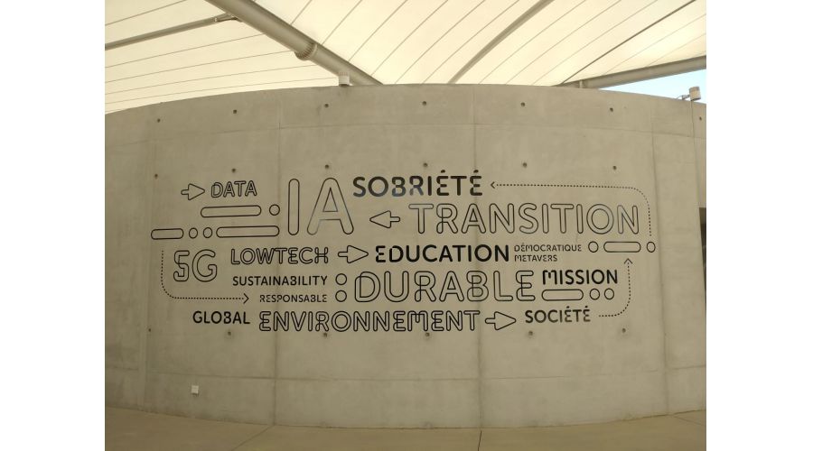 Renouvellement de signalétique pour the Camp