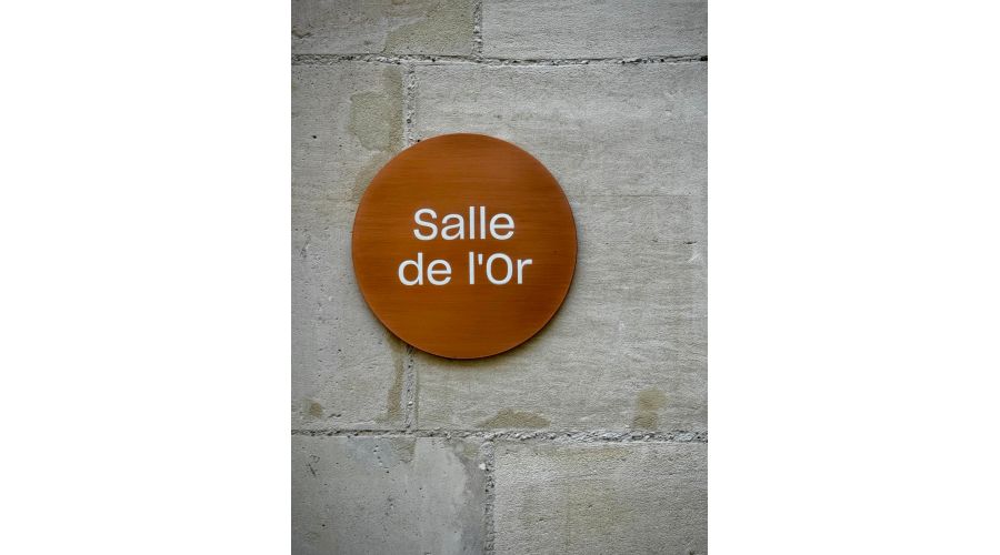 Signalétique des cours intérieures de la Monnaie de Paris