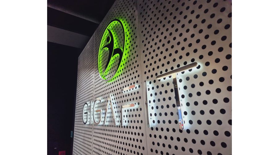 GIGAFIT