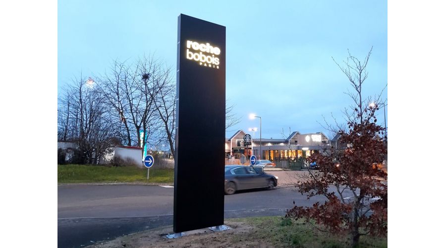 TOTEM Solaire panneaux intégrés ROCHEBOBOIS