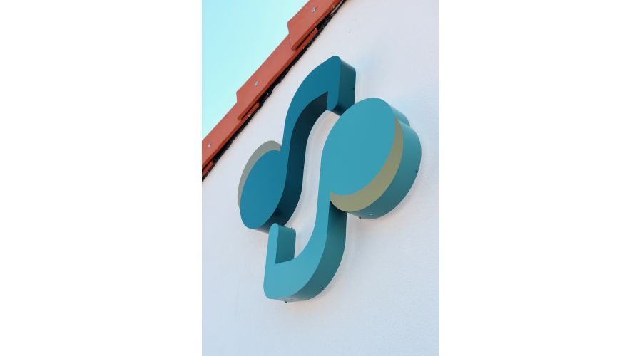 Signalétique extérieure d'une pharmacie en Loire-Atlantique