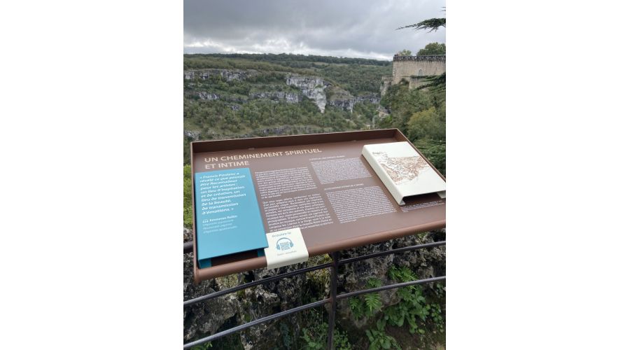 Rocamadour : une signalétique au service d’un lieu sacré et ultra-fréquenté