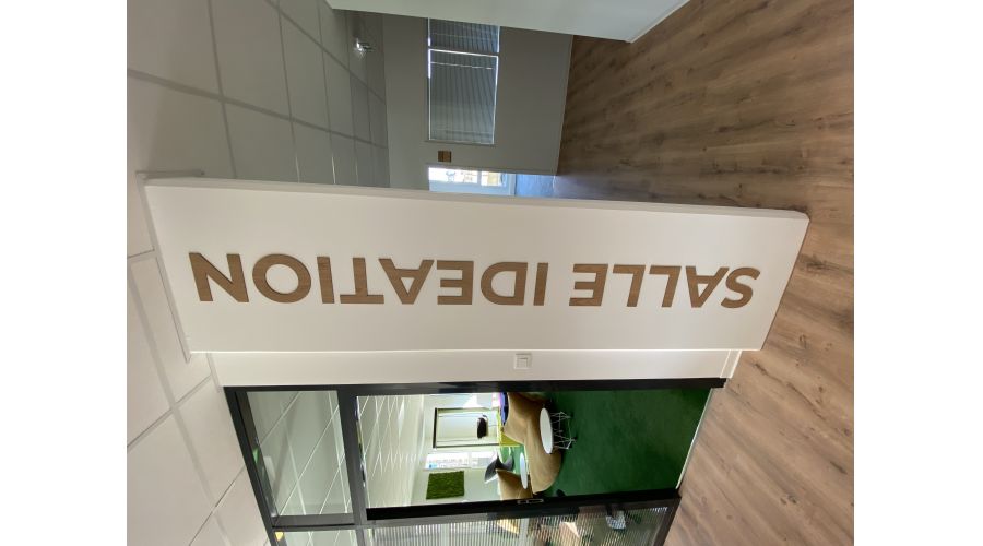 AMÉNAGEMENT D'UN PLATEAU DE BUREAUX 