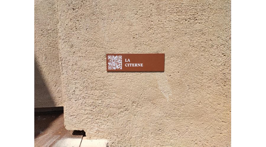 Signalétique pour le fort du Pradeau, presqu’île de Giens (Hyères) pour le Parc national de Port Cros