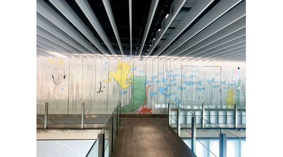 Stéréo Bleu Banane, une immersion graphique monumentale dans le métro parisien