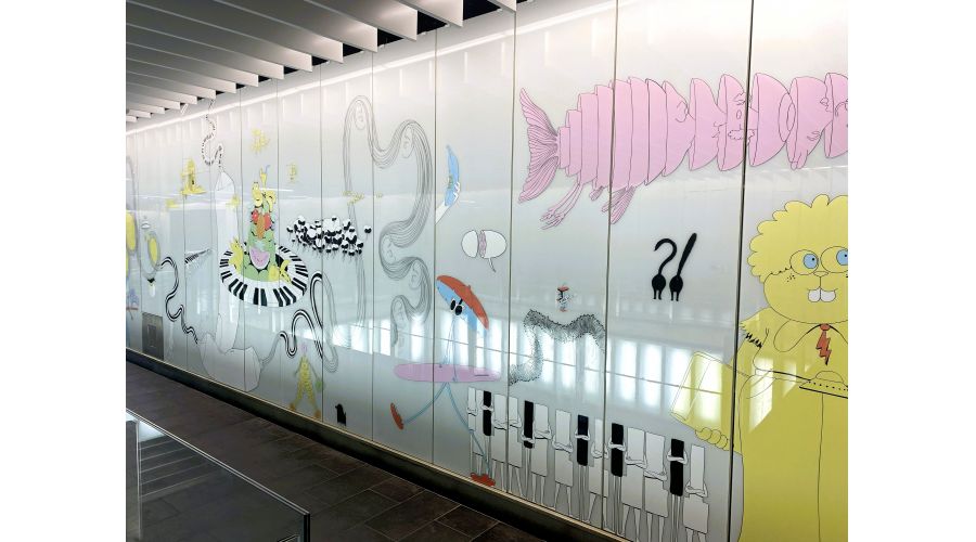 Stéréo Bleu Banane, une immersion graphique monumentale dans le métro parisien