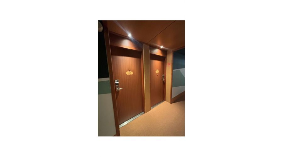 Signalétique & univers graphique pour B&B HOME – Rueil-Malmaison 