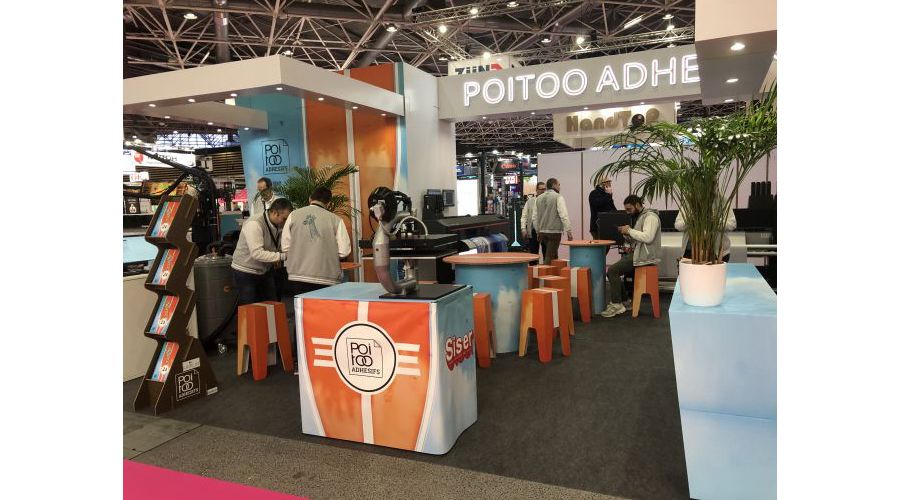 Stand d'exposition Poitoo Adhésif
