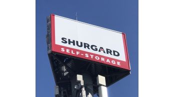 Shurgard totem 28 mètres