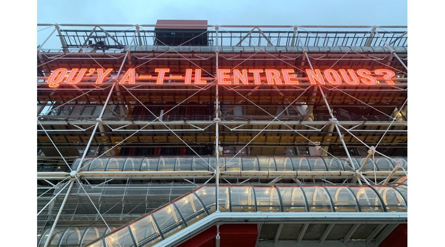 Réalisation d'une enseigne Néon au centre Pompidou